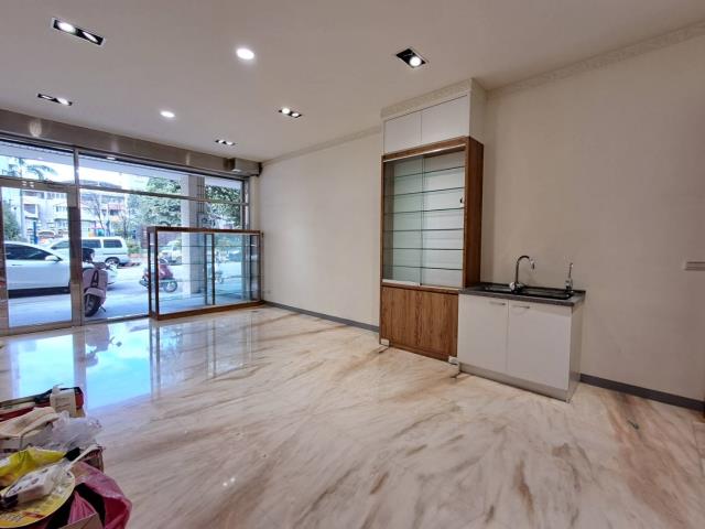 台中西區透天-12